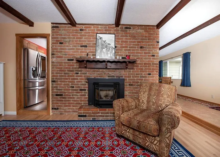 Holiday home Remodeled Mountain Retreat With Hot Tub And Scenic Views Near Trails In Lander, Wyoming Lander