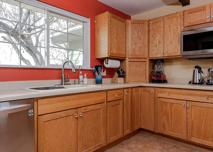 Holiday home Remodeled Mountain Retreat With Hot Tub And Scenic Views Near Trails In Lander, Wyoming